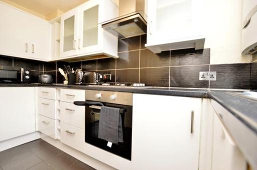 Crown House Villa London Exterior photo